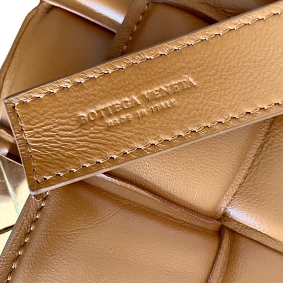 Bottega Veneta Padded Cassette Caramel Lambskin - Picture 8 of 9